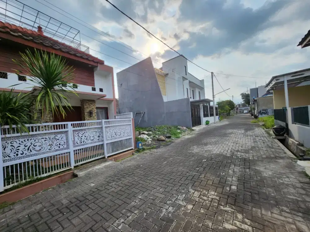 RUMAH STRATEGIS BANDUNGREJOSARI KOTA MALANG AREA PERUMAHAN