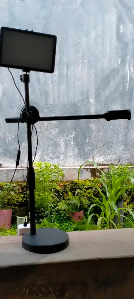 Barang kali ada yg mau trypod murah