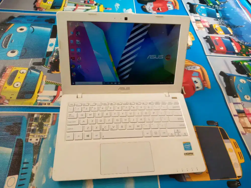 Notebook Asus 12inch Batre Awet 5jam Murah Siap Pakai