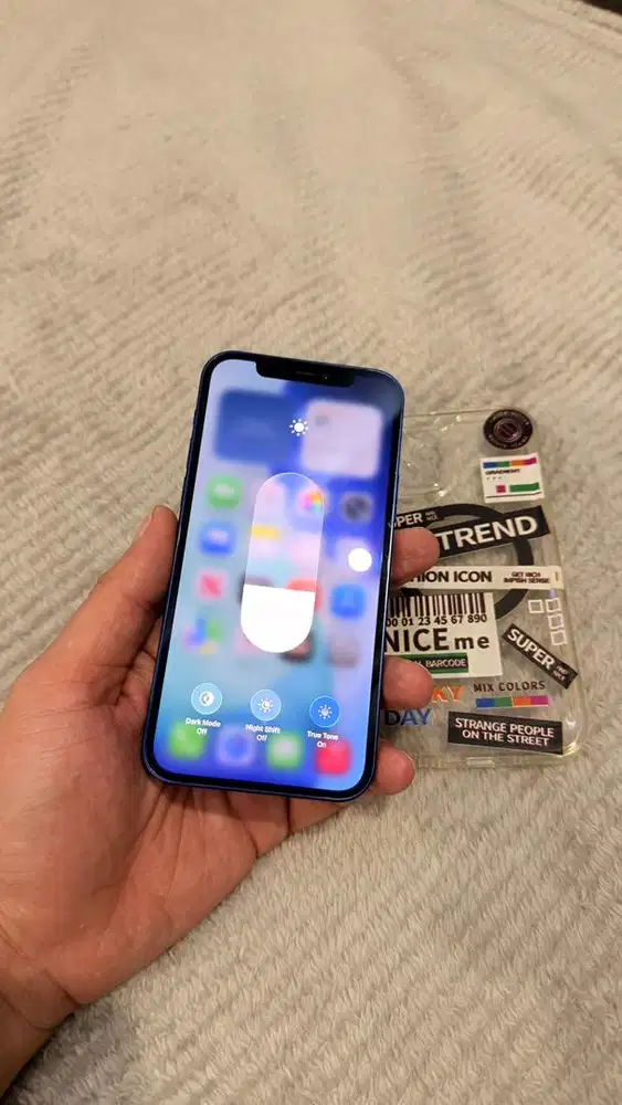 Dijual Iphone 12 Blue 64GB Terdaftar Hp charger