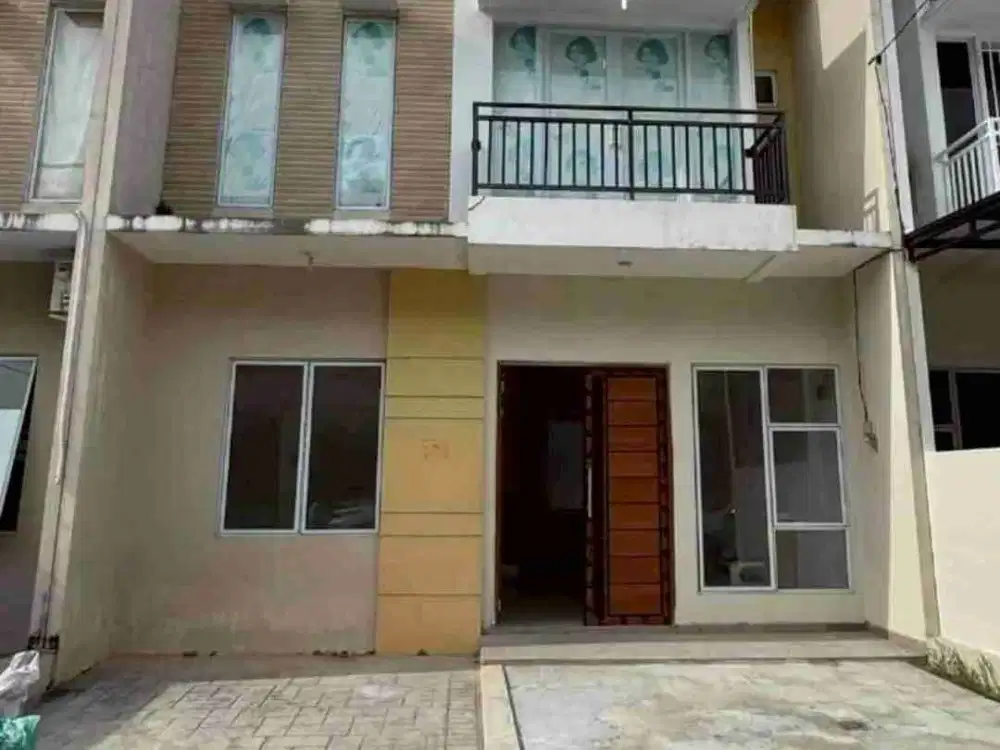 DISEWAKAN !!
Rumah 2 lantai Nicco Residence dekat kampus universal, pasar cahaya garden batam center