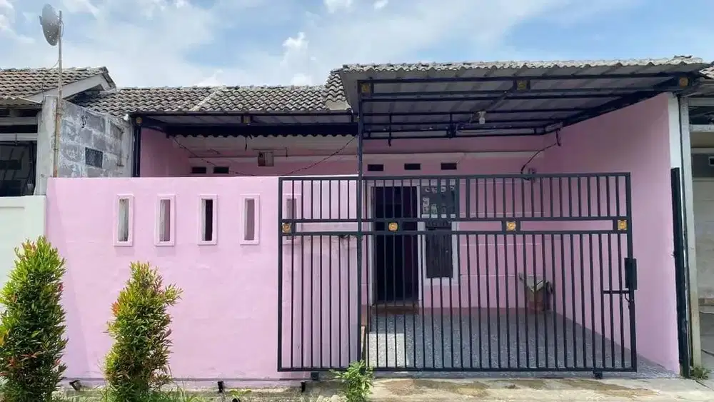 Dijual Rumah Warna Pink