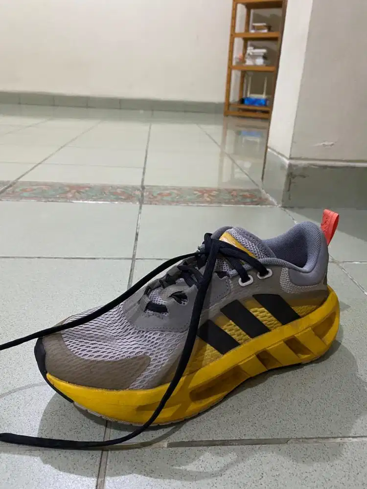 Adidas running kuning abu