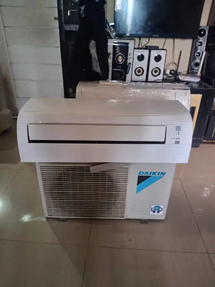 ready ac daikin 1/2 pk standar