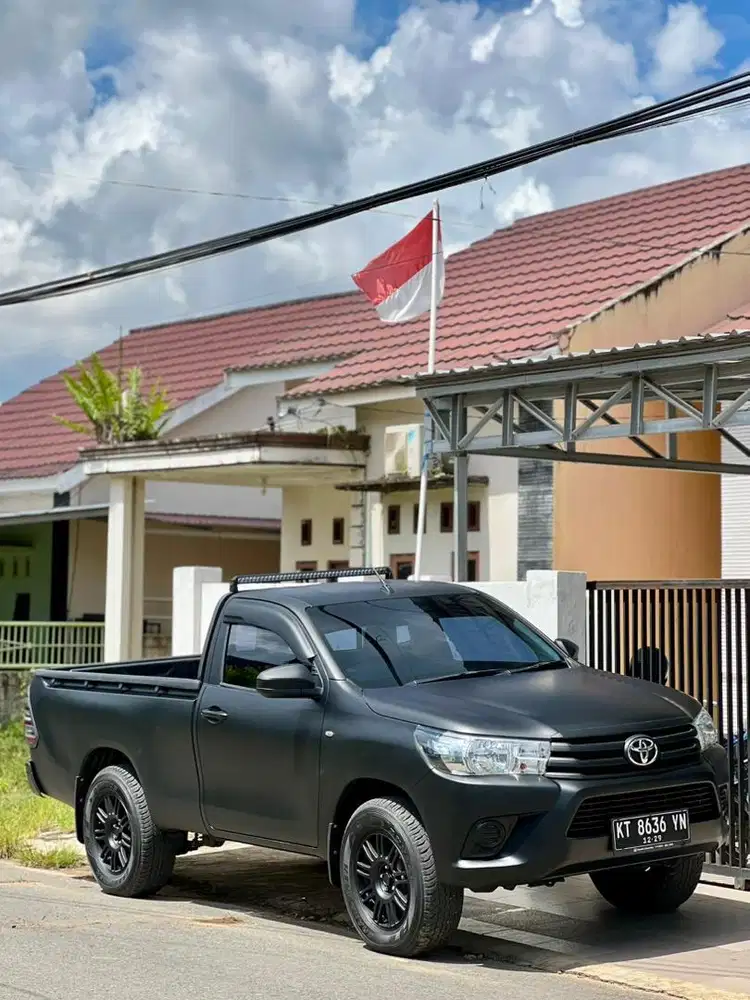 HILUX SINGLE CABIN DIESEL 4X4 MT