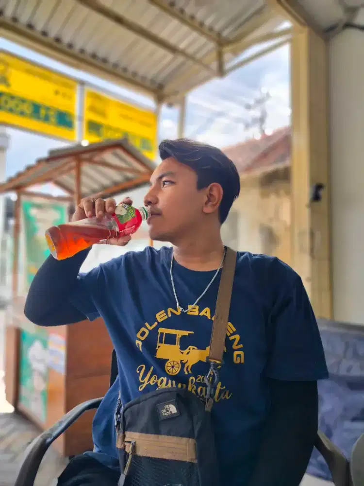 mencari pekerjaan, panggilan atau harian atau borongan juga gapapa