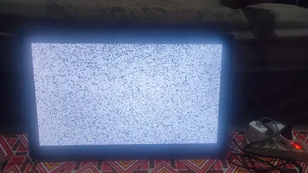 SHARP LCD COLOUR TV
MODEL LC - 24DC50M
28W
