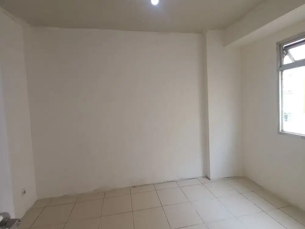 Dijual CEPAT unit apartemen gading nias EMERALD hook type 2kamar