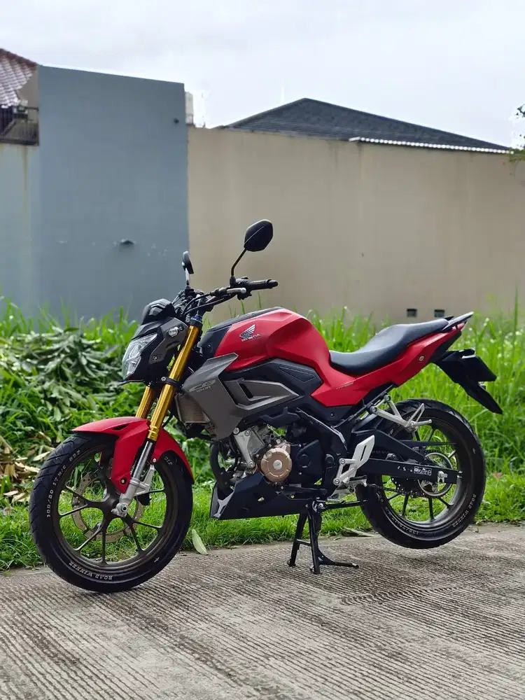 HONDA NEW CB150R MERAH 2023 KM 4K PAJAK PANJANG SUPER GRESS