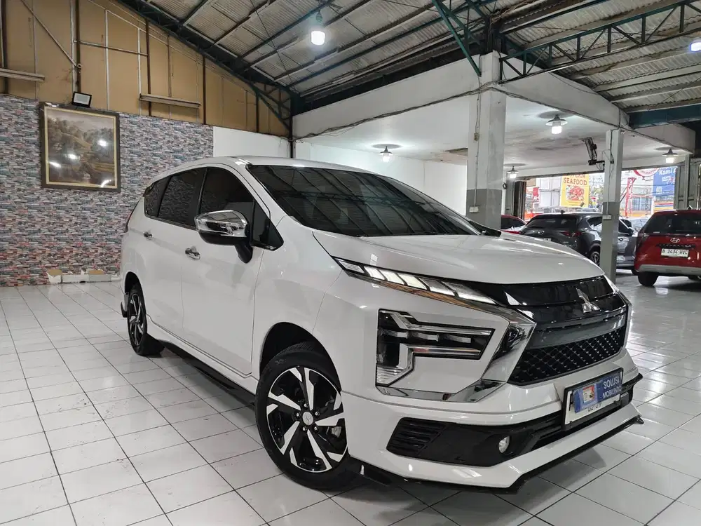MITSUBISHI XPANDER ULTIMATE 1.5 AT 2024/2023 PUTIH LOW KM LIKE NEW
