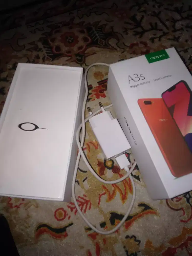 Oppo A3s ram 6 + 128 Gb