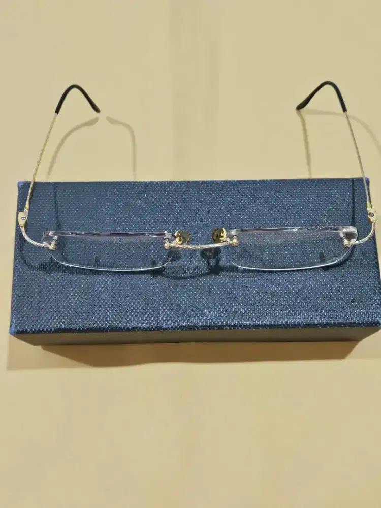 KACA MATA FRED ASLI DIJUAL