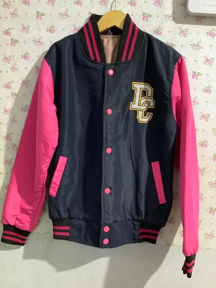 Jaket parasut navy pink