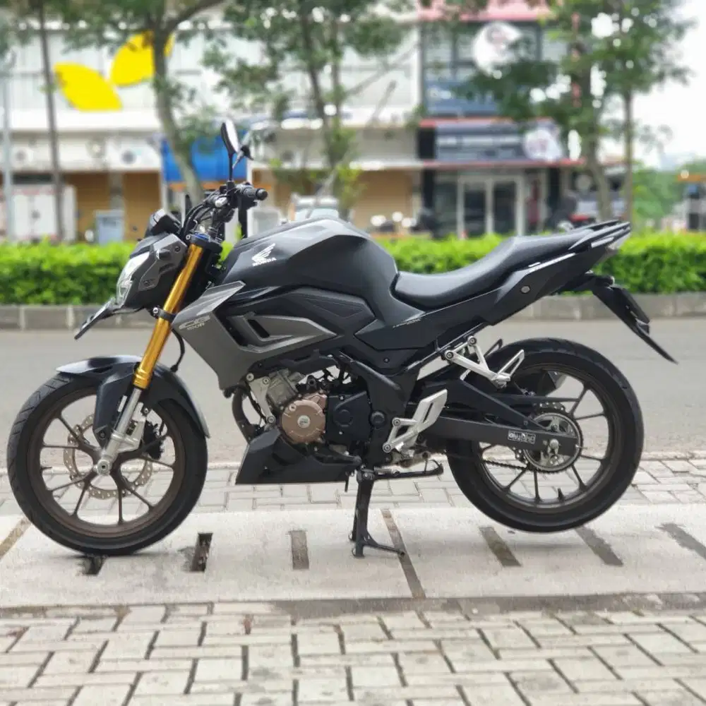 HONDA NEW CB 150R BLACK 2022 KM RENDAH PAJAK PANJANG SIAP GAS