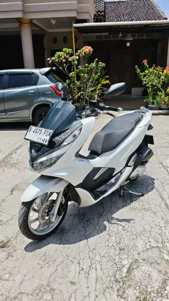 PCX 150 putih 2018 ..