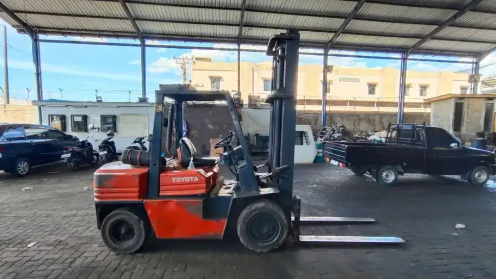 Dijual Forklift Toyota 5FD35