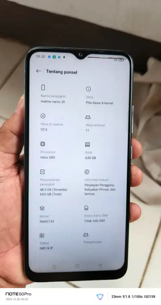 Realme naro 20  4/64 mnus ada garis item di atas orian
