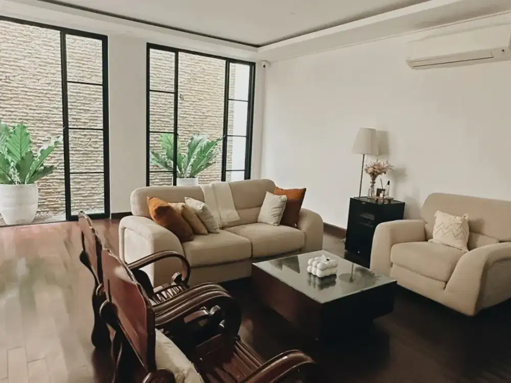 Dijual Cepat Rumah Mewah Di The Green BSD Full Furnished Cakep