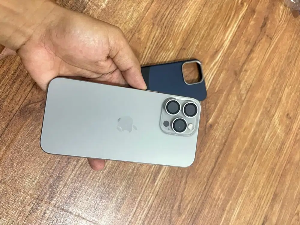 Iphone 15pro max 256gb ibox bisa tt