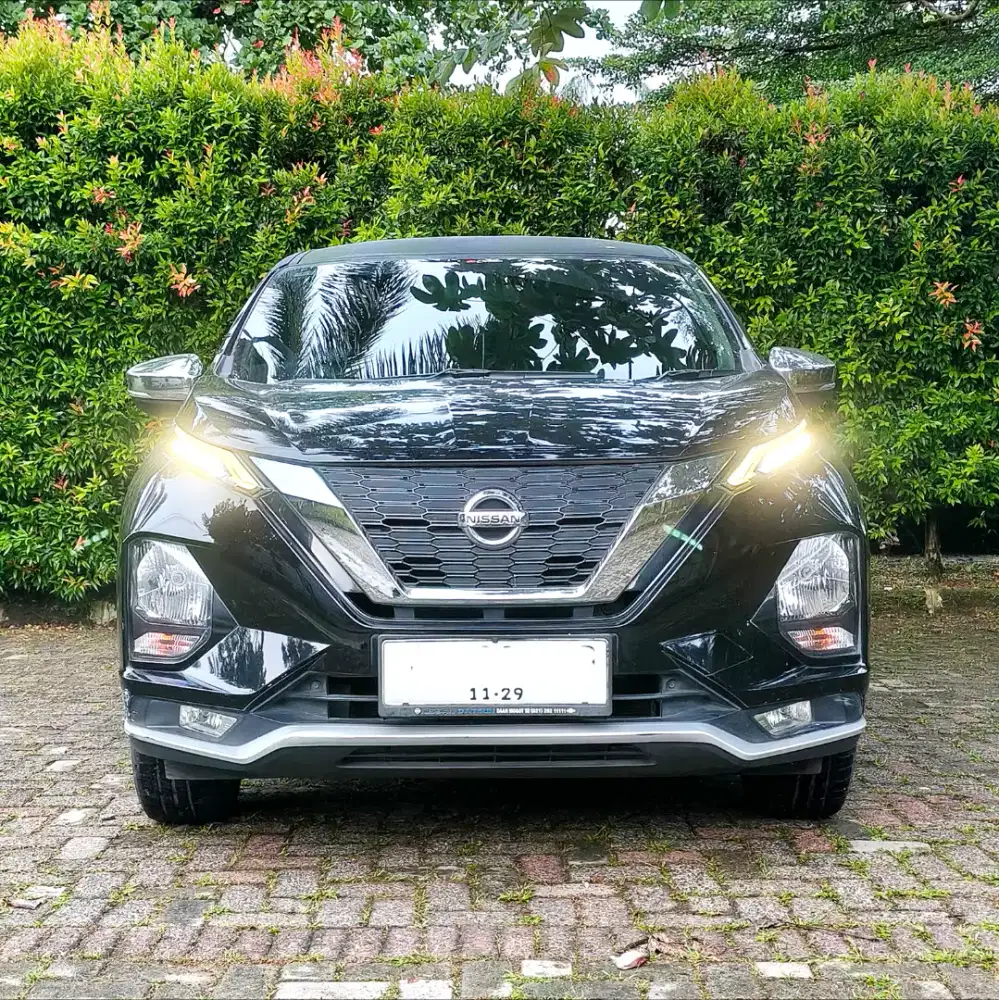 ISTIMEWA  |  Nissan New Livina VL matic ( tipe tertinggi )