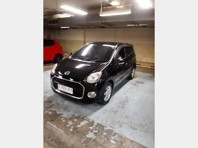 Pajak Panjang - Daihatsu Ayla 1.0 Bensin-AT 2015