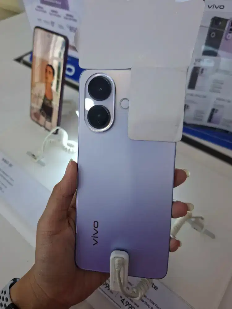 VIVO V 60 LITE .
