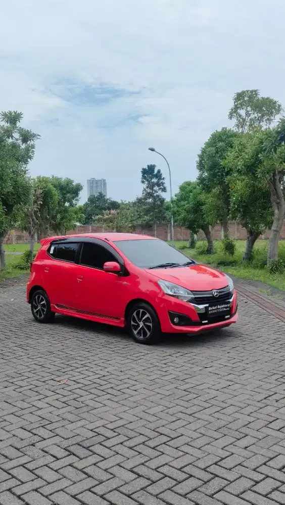 Tdp 25 ayla  R matic 1.2 2017 full orisinil surabaya