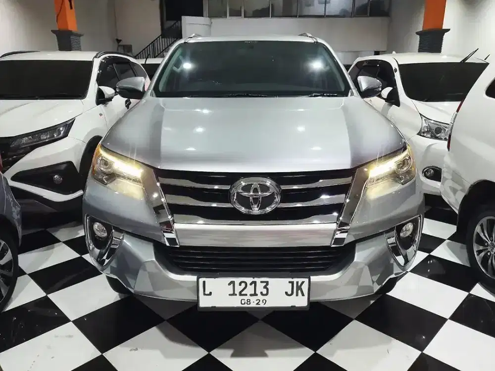 Toyota Fortuner 2.7 SRZ Bensin AT 2017