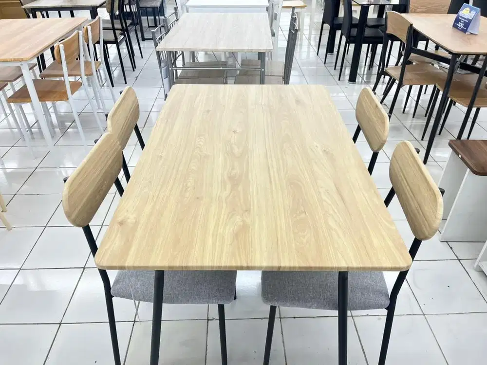 PROMO BANTING HARGA SET MEJA MAKAN LIBERTY