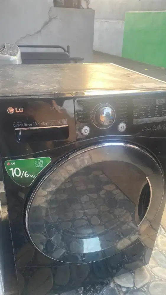 Dijual front loading jumbo 10kg LG direct inverter sdh lngsng kering