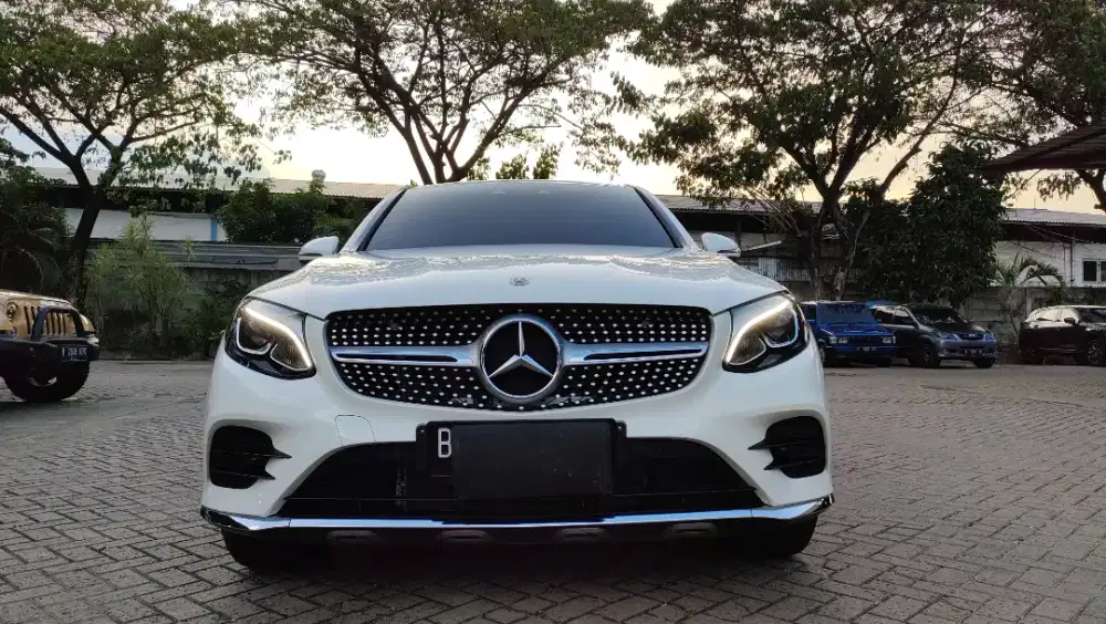 Km 8 K Mercedes Benz GLC 300 Coupe AMG 2019