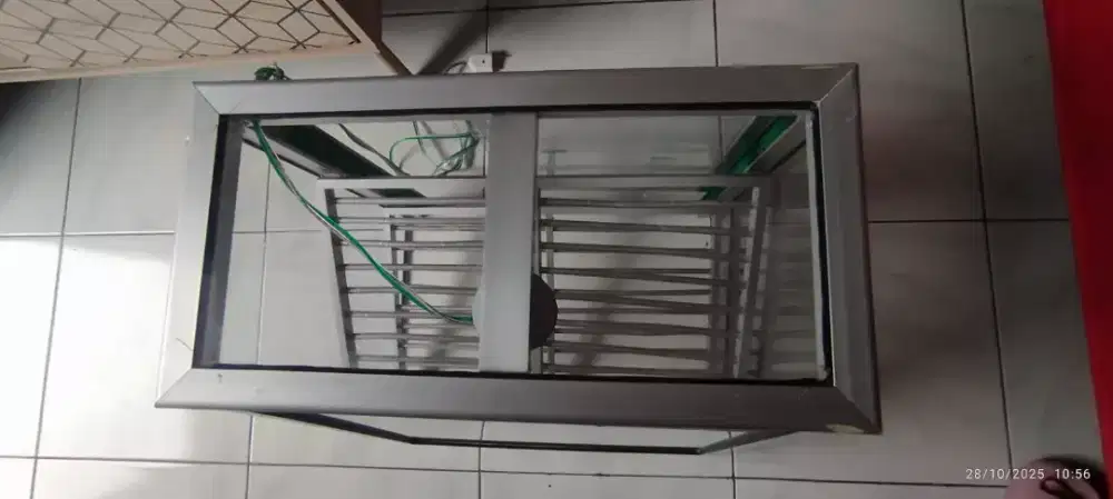 Dijual Etalase Buat Usaha