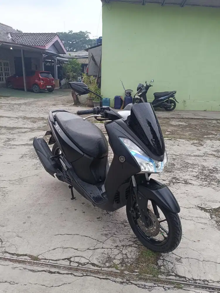 Dijual yamaha lexy hitamm