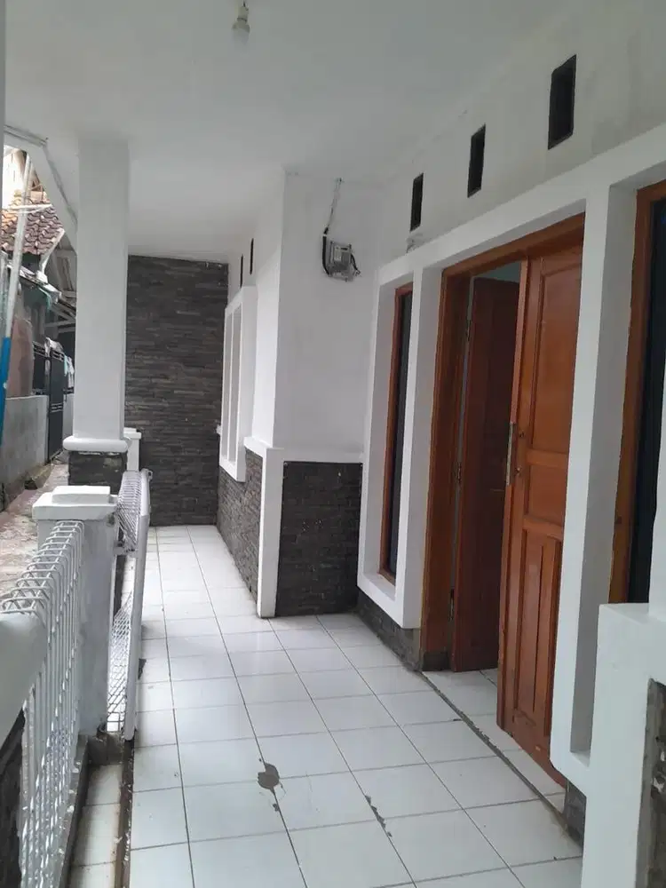 Di Kontrakan Rumah