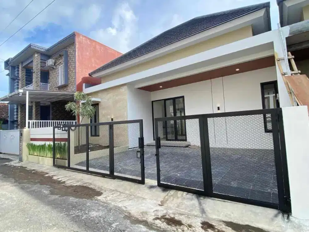 RUMAH MURAH, TANAH LUAS, LOKASI STRATEGIS DEKAT RSUD SLEMAN