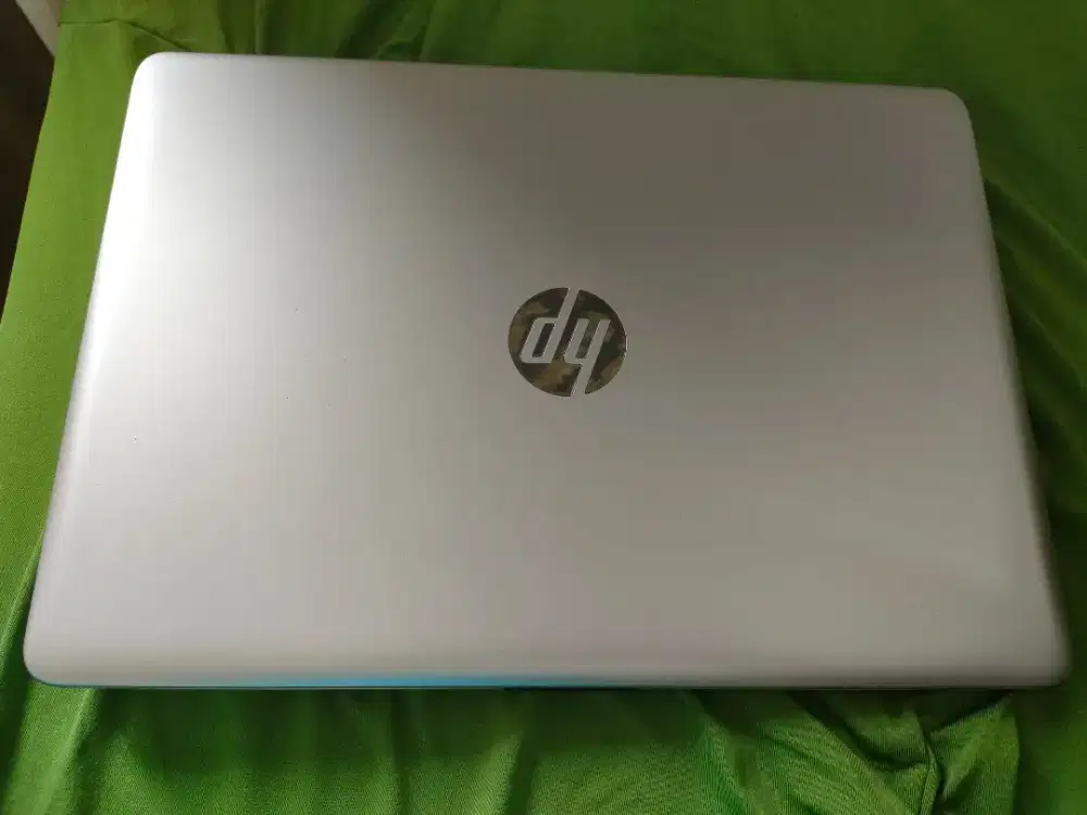Laptop HP second jarang dipakai,mulus