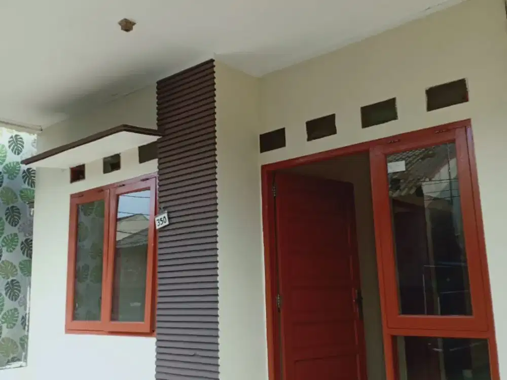 Sewa Bulanan Rumah 2 KT Full AC Kosongan , Include Parkir Mobil + Kebersihan + Keamanan