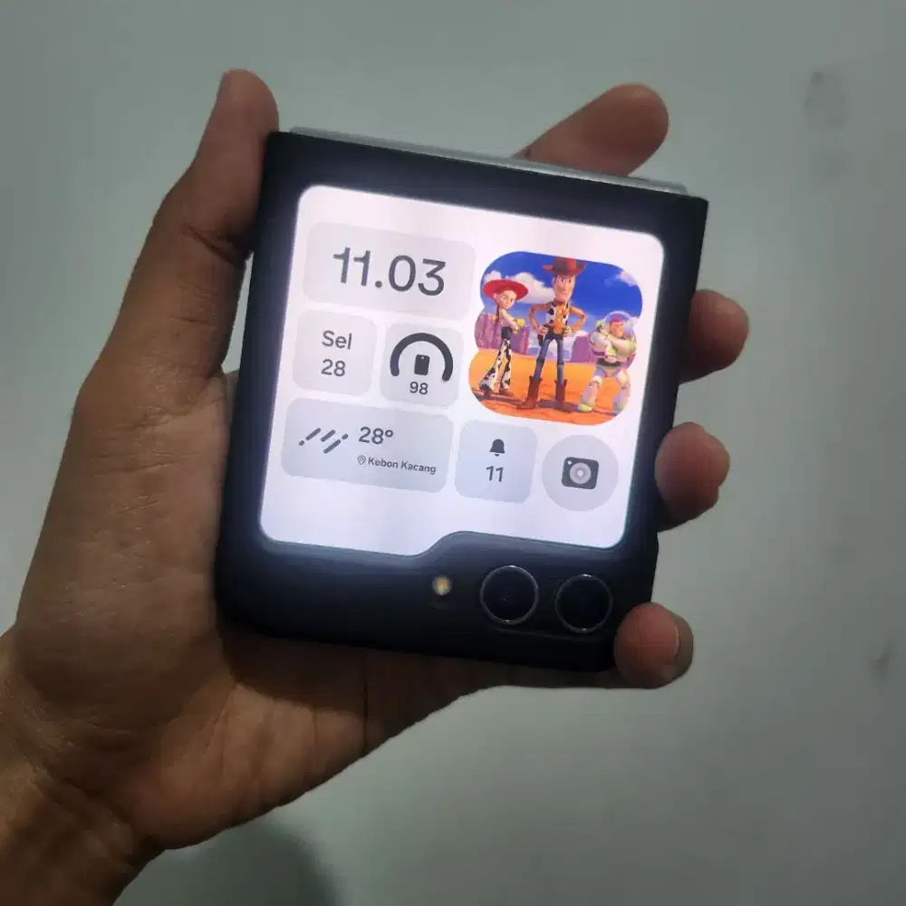 Samaung z flip 5 512 minus