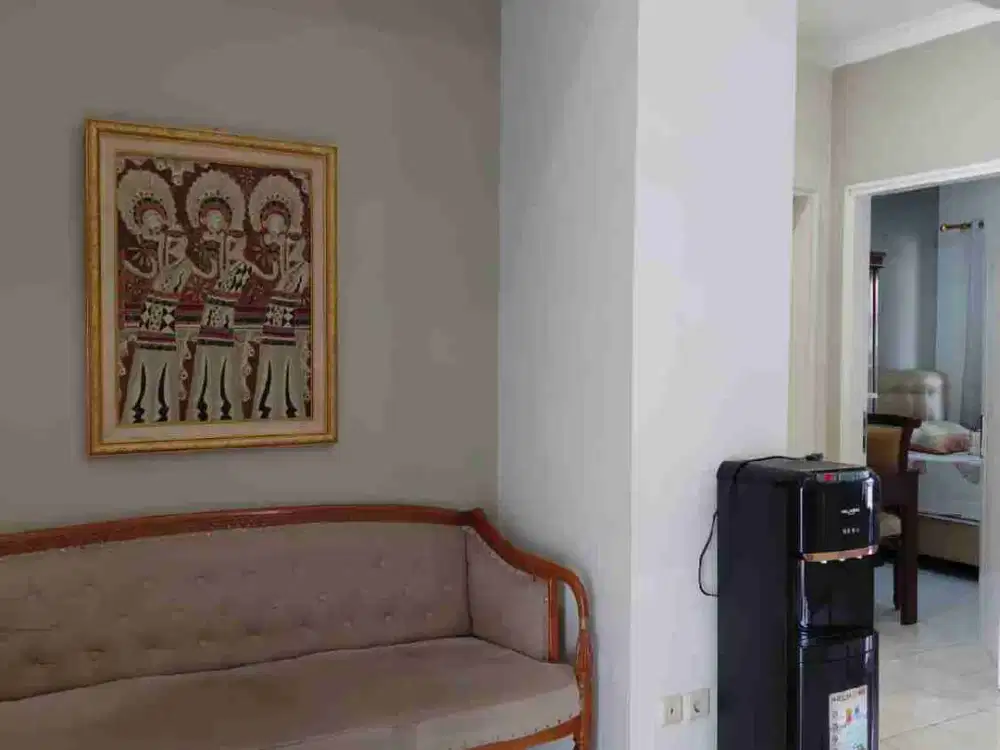 dijual rumah di kota baru Parahyangan