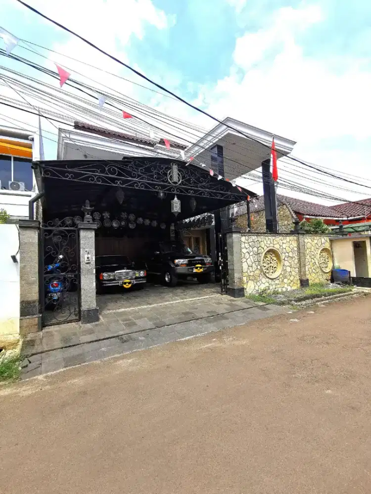 Butuh Cepat Penjaga Galery Palugada