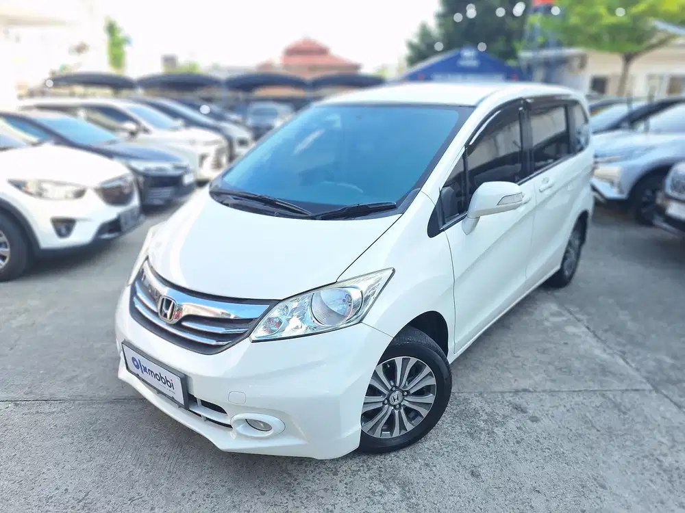 Pajak Panjang - Honda Freed 1.5 E Bensin-AT 2014