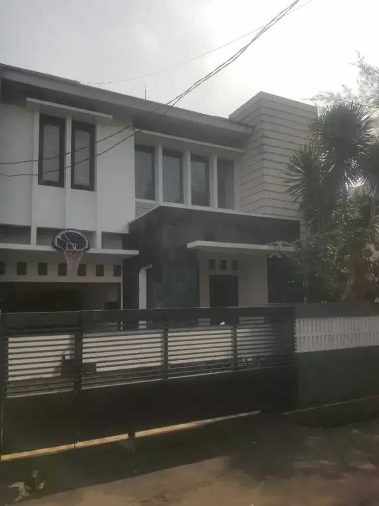 DIJUAL CEPAT DALAM KOMPLEK CLUSTER
