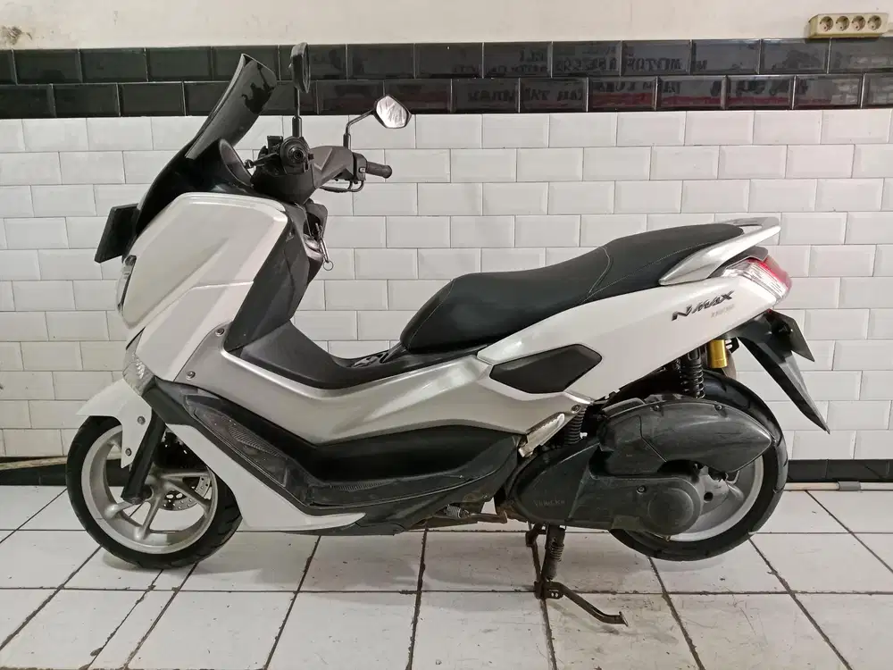 Yamaha nmax old tahun 2019 lengkap bagus