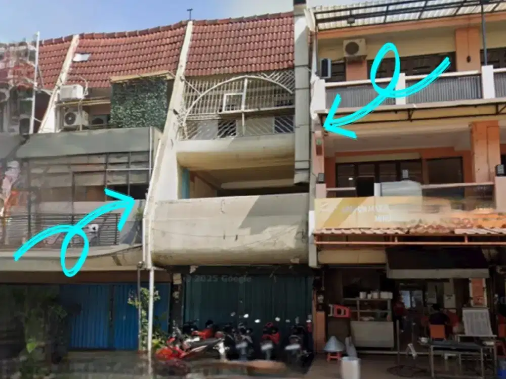 Ruko Boulevard Raya, Kelapa Gading. Di salah satu pusat makanan Kelapa Gading yang tetap terkenal dan selalu dicari pengusaha kuliner