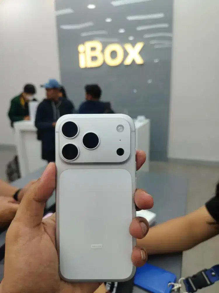 IPHONE 17 PRO 256GB SILVER