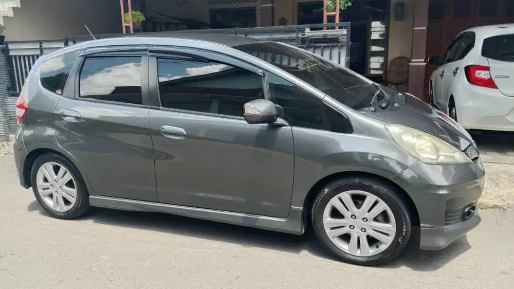 Istimewa_Honda Jazz RS mmc matic 2012