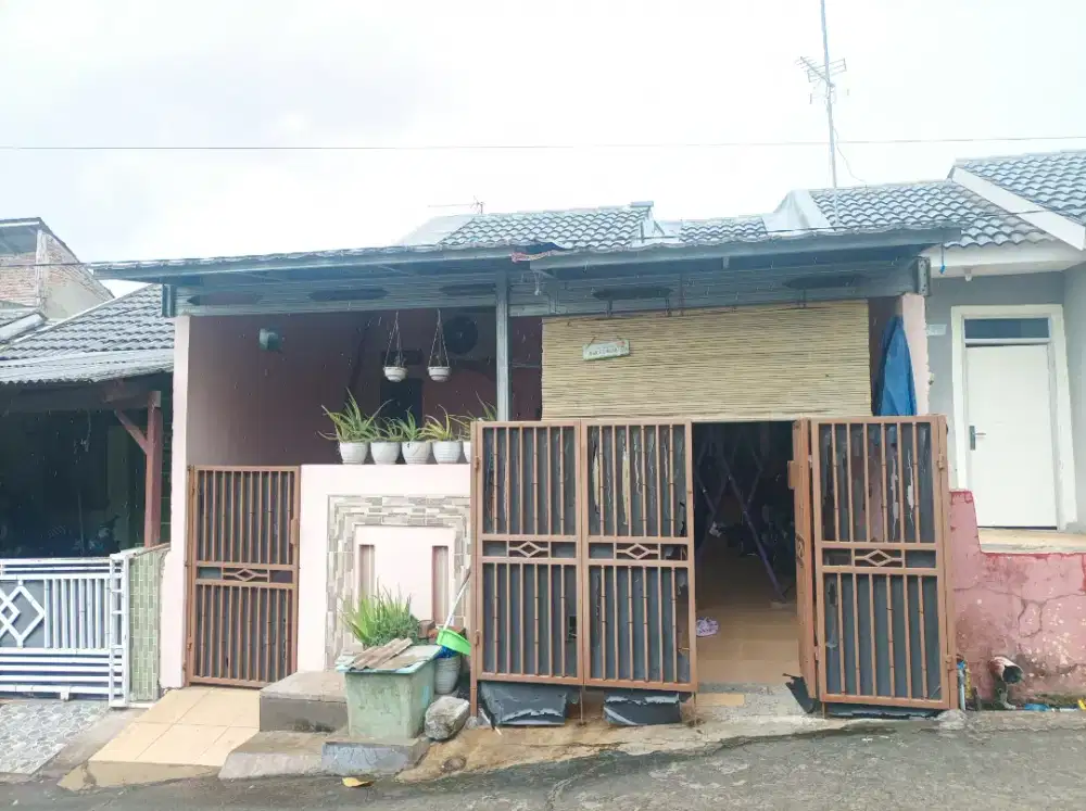 Rumah Murah sudah di renovasi  - Sertifikat atas nama sendiri