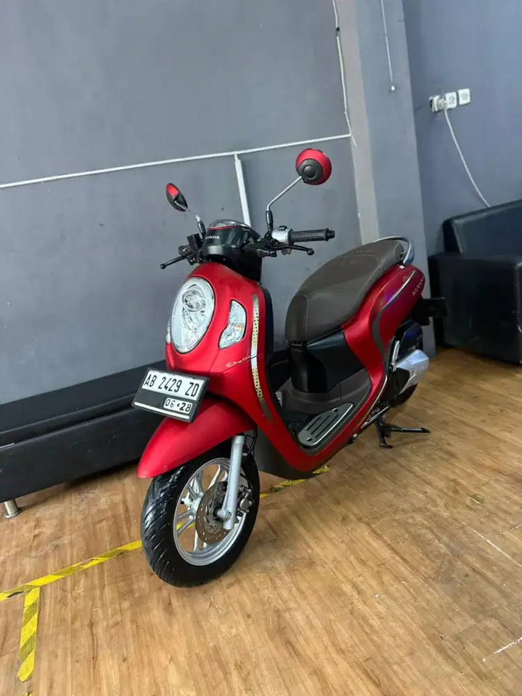 Scoopy Stylish 2023 Harga Murah