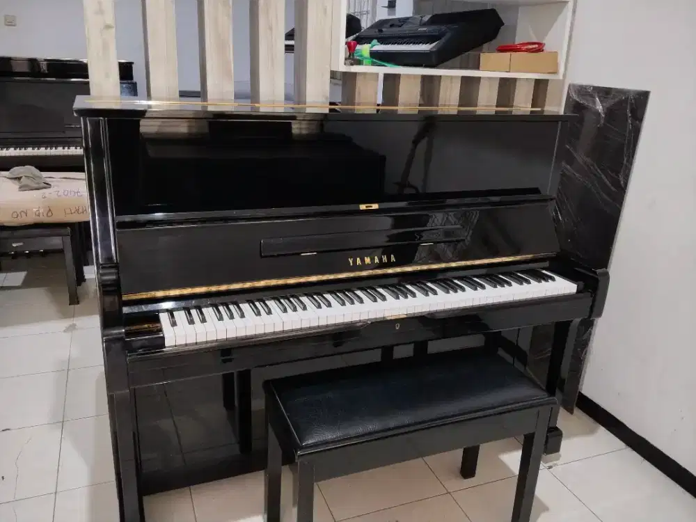 Piano Akustik Yamaha U1H