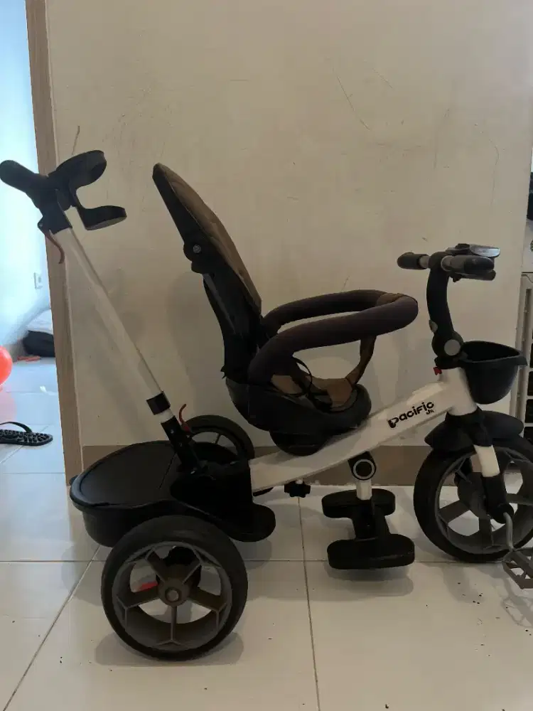 Sepeda Anak Roda Tiga Merek Pacific